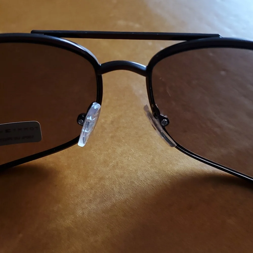 NWT Tommy Hilfiger Vasquez Men's Brown Rectangle Sunglasses